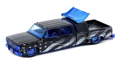 M2 MACHINES CHASE '73 CHEVY CHEYENNE SUPER 30 DUALLY SQUAREBODY