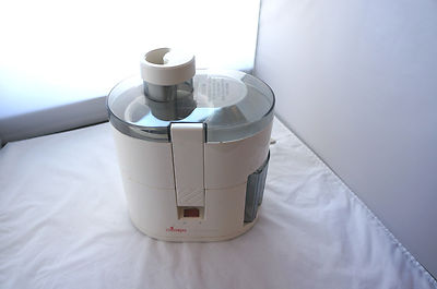 Bosch VitaJuice 4 Licuadora, Extractor de jugos 1000W, MES4000