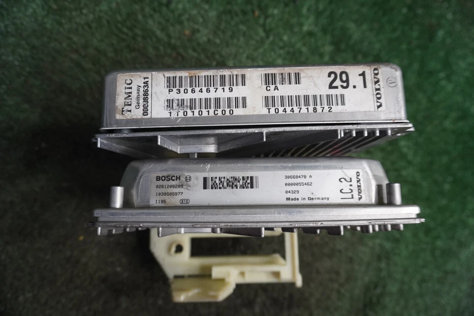 Volvo XC70 2005 2006 módulo de control de transmisión TCM OEM P30646719 Foto 4 de 4