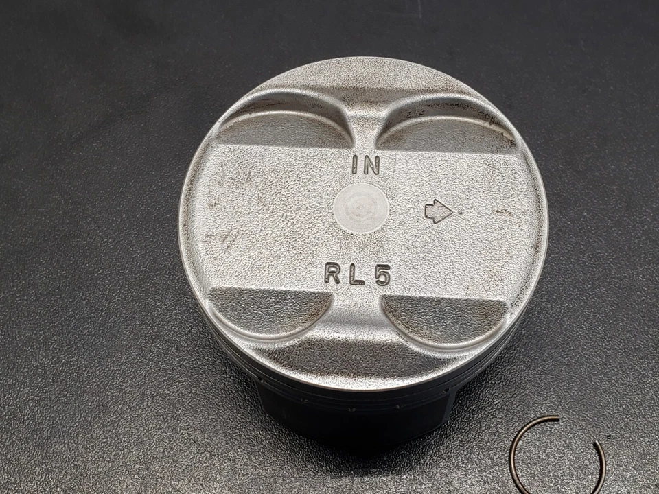 Pistón Acura TSX K24Z3 2009-2014 OEM 13010-RL5-A00 Foto 2 de 4