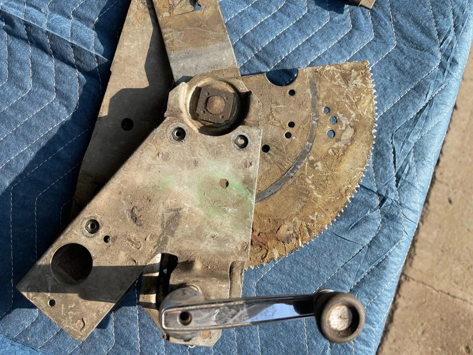 1971 道奇挑战者右前门窗调节器原始设备制造商已测试工作 70-74 — 第 2/4 张图片