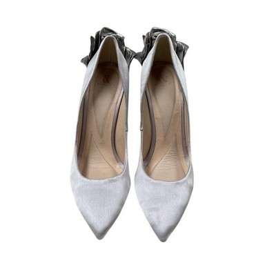 Ralph & Russo lila Satin mit Metall Rose auf Vamp Pumps
