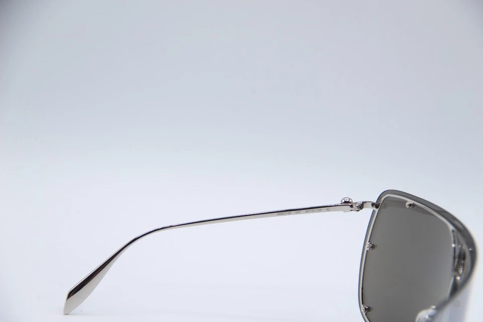 NUEVAS GAFAS DE SOL ALEXANDER MCQUEEN AM 0313S 007 MONTURAS AUTÉNTICAS PLATEADAS 99-01 Foto 3 de 4