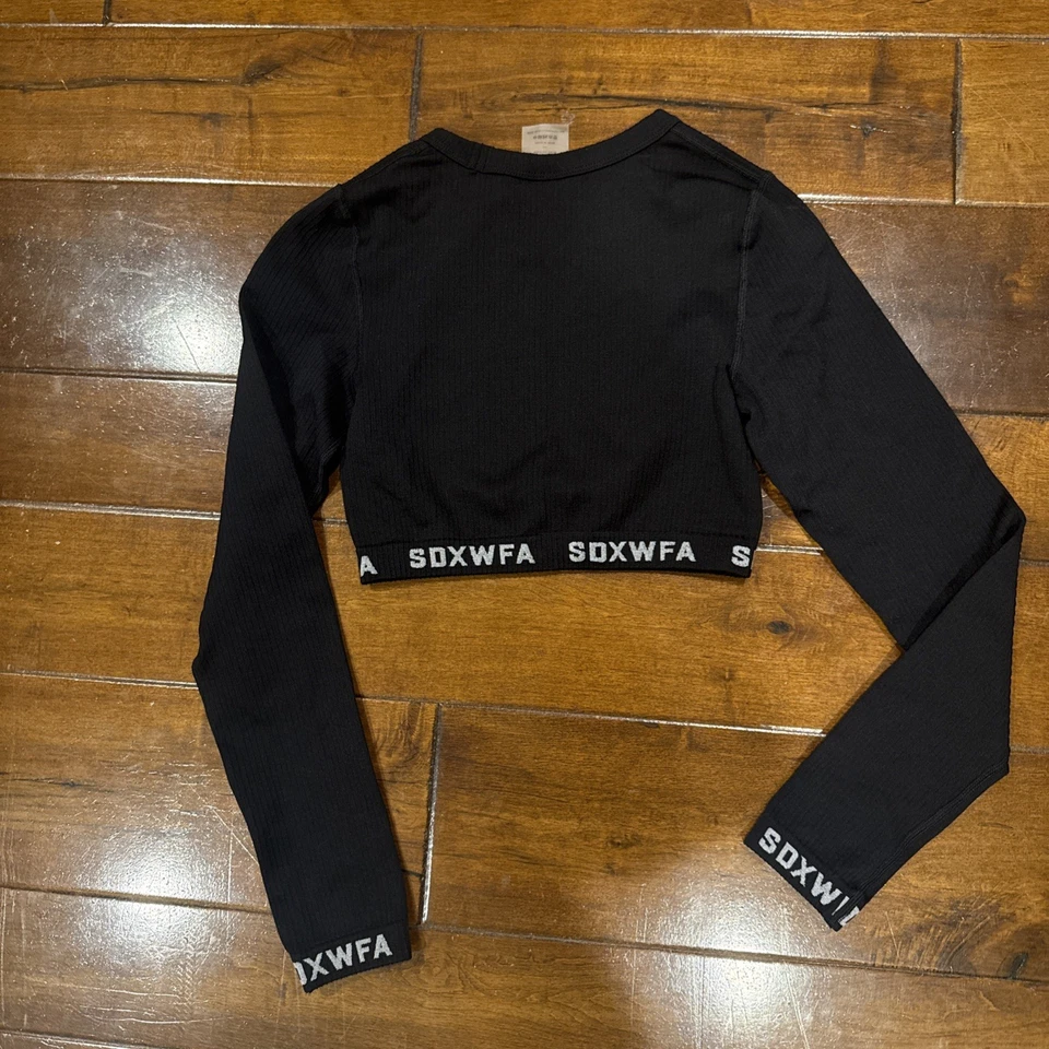Blusa de ginástica Sarahs Day x White Fox feminina pequena preta com nervuras manga longa 9704 - Imagem 2 de 2