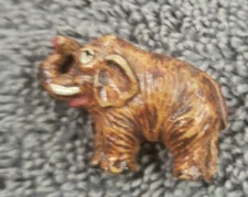 Small Old Vintage ELEPHANT with tusks Sweater Pin 