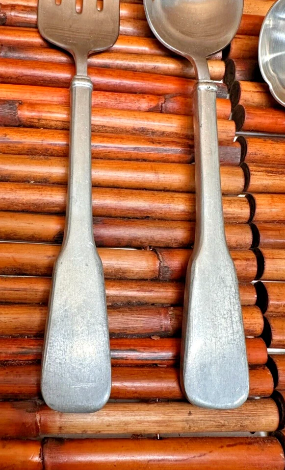 Internacional * Cubiertos de acero inoxidable satinado peltre DURHAM CENTER - ELIGE (CAJA) Foto 2 de 3