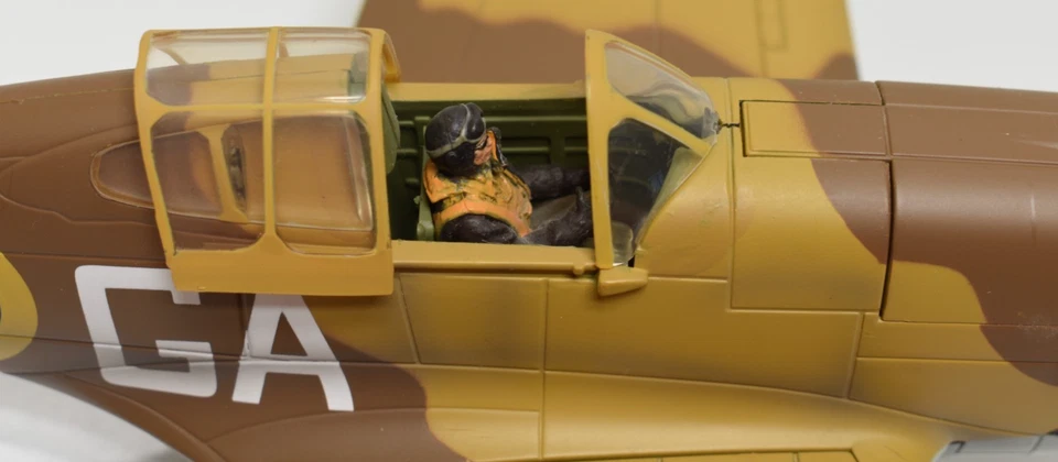 1:32 Hawker Hurricane WWII RAF Fighter Plane British 21st Century Toys Model - Image 4 of 4