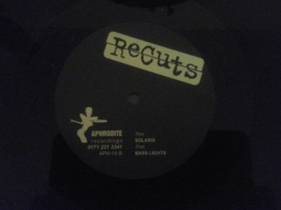 Aphrodite - Bass Lights / Solaris (12'') (Very Good Plus (VG+)) - 3783954368