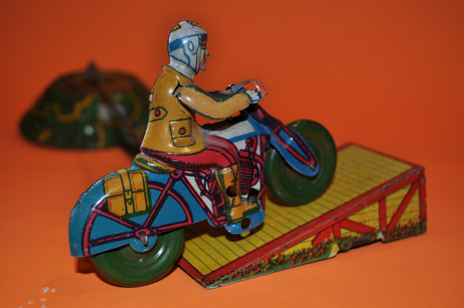 Juguete de carreras de motocicletas de hojalata escaso cuerda RICO, España 1935