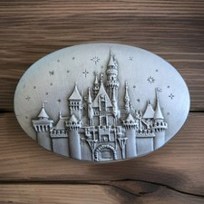 Nathan Fillion Autographs Confirmed for Castle Seasons 1 and 2 Trading Cards 24