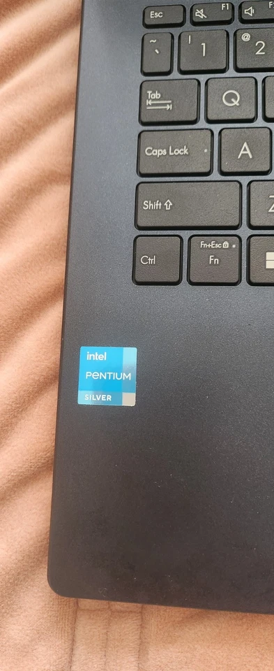 Portátil Asus E410K negro Intel Celeron N4 14" con ratón en caja original Foto 4 de 4