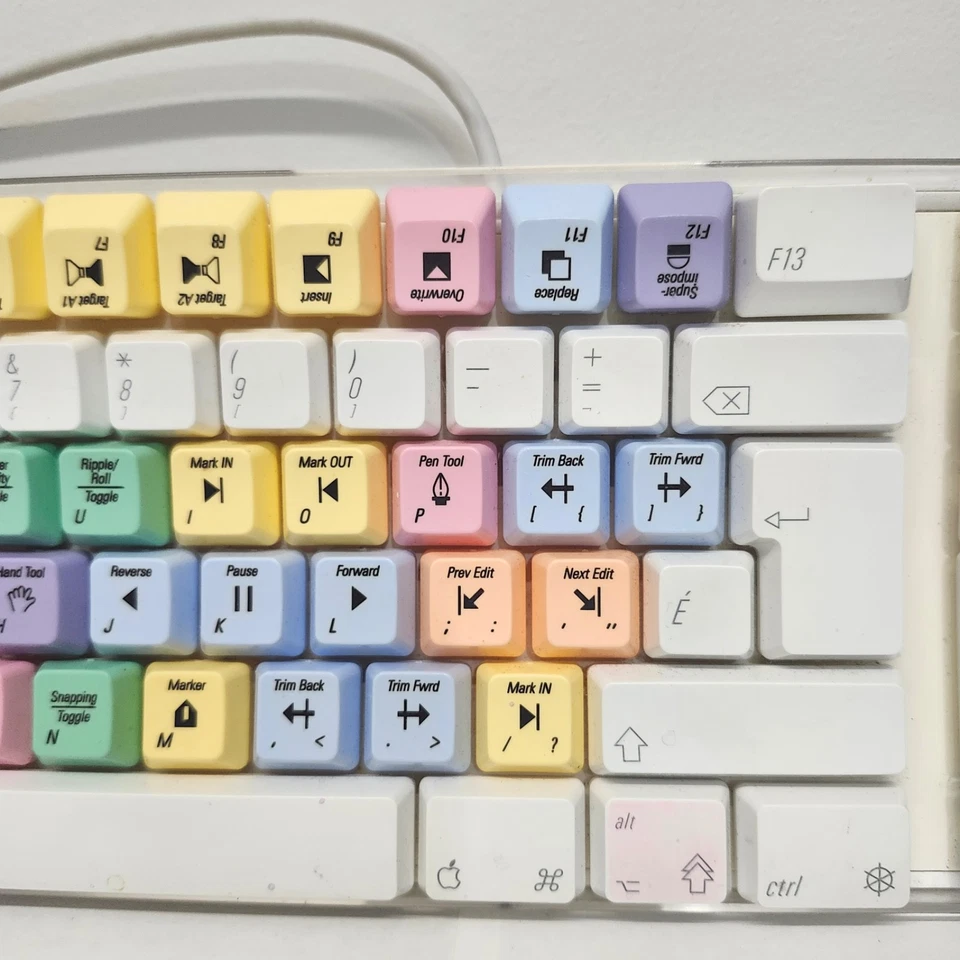 Apple Mac A1048 BPS Logic Colored Final Cut Pro Video Editing Keyboard 2003 - Image 4 of 4