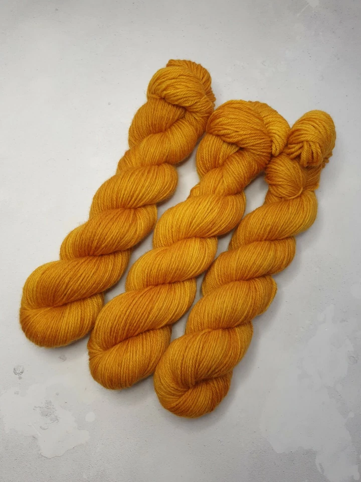 Corriedale DK Gewicht Garn, 100g, Pure Hell Gold - Bild 3 von 4