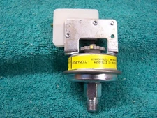 Lennox 11K49 OEM Low Gas Pressure Switch Honeywell GFS3418A-3156 