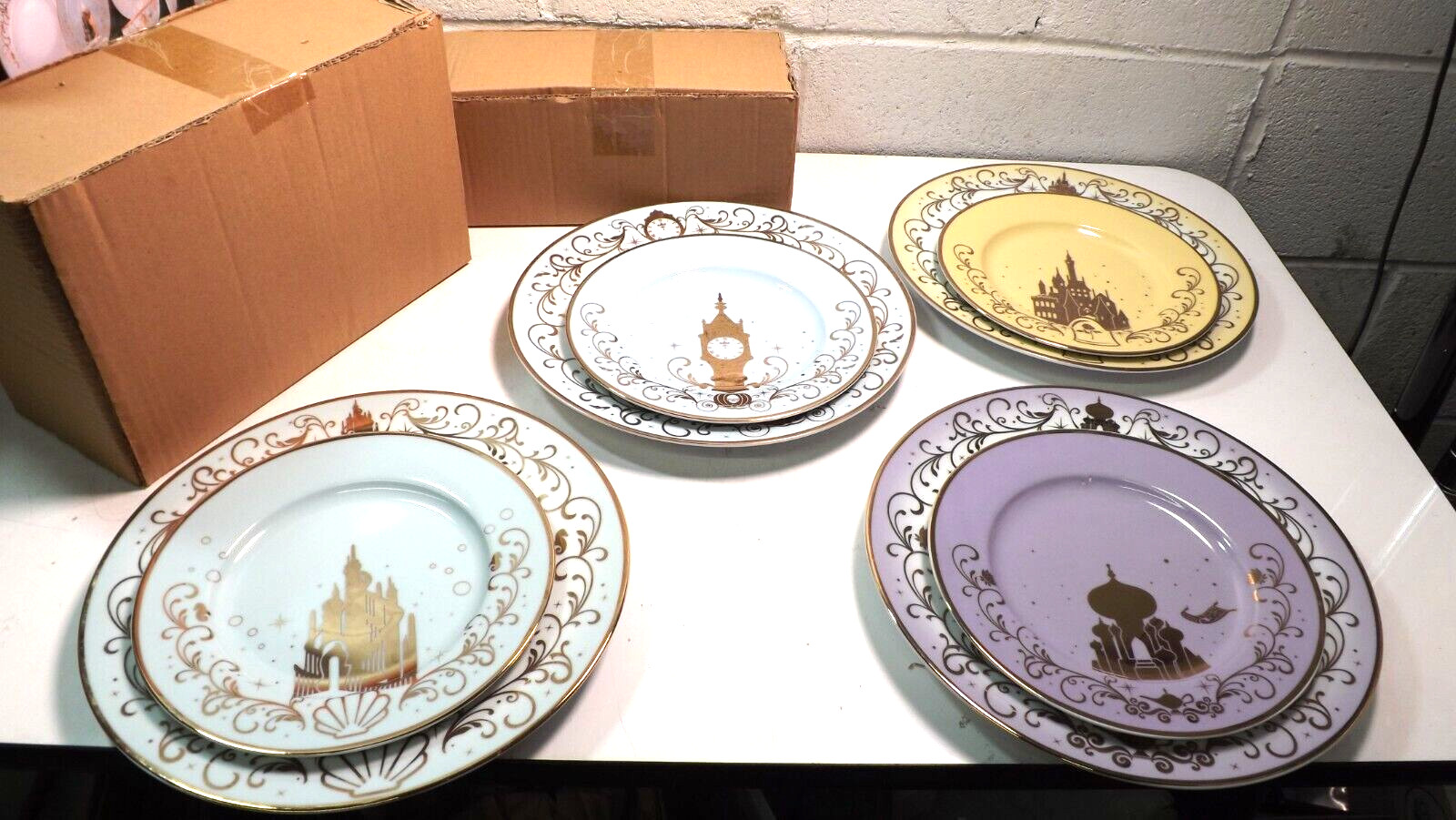 Disney Princess Porcelain Ceramic Gold Detail Dinnerware 16 Piece Set