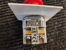 IDEC AYD311N-r / AYD311NR NEW , PUSH-PULL MUSHROOM HEAD SWITCH