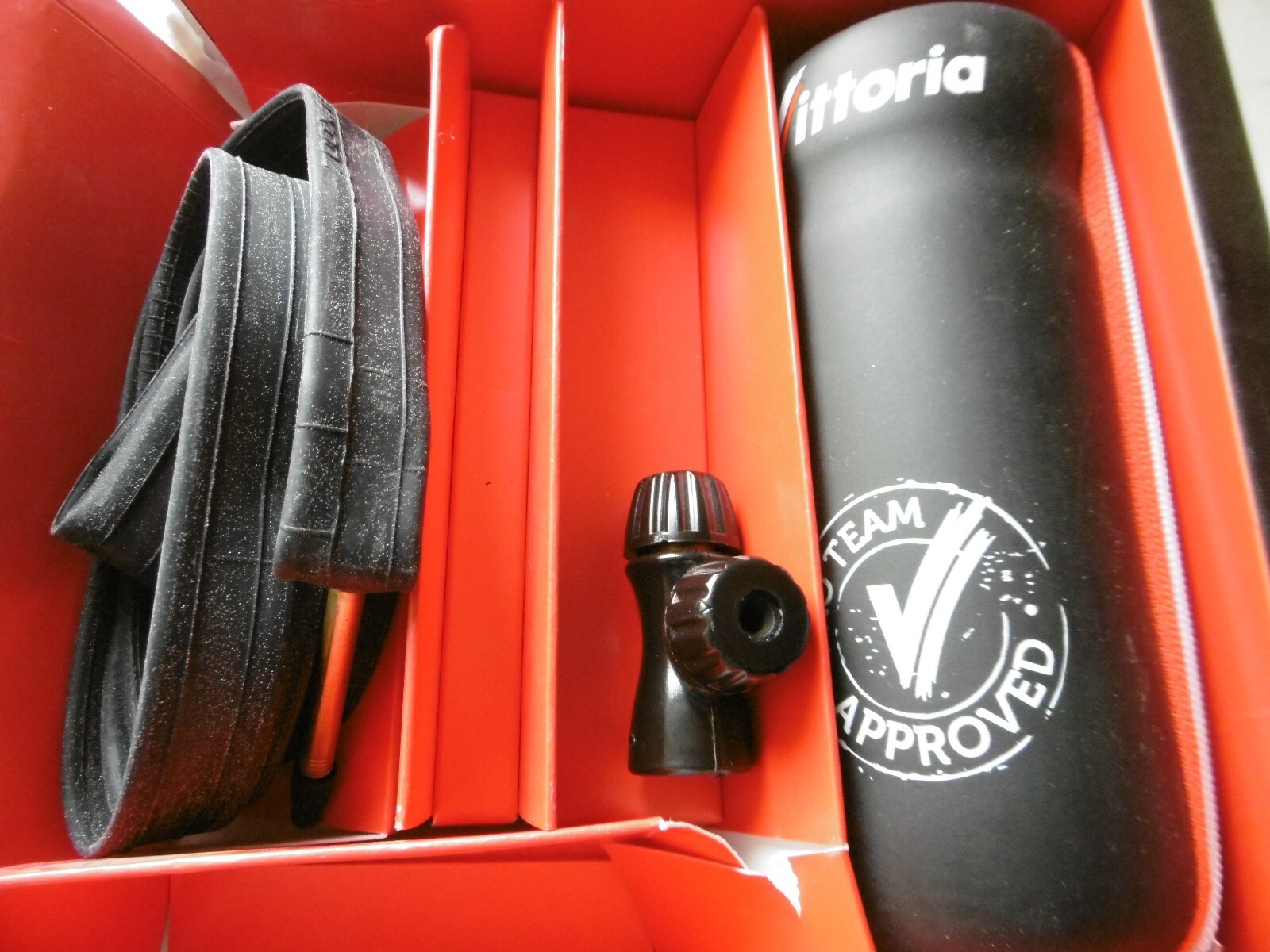 Vittoria ProTeam Tire 700X19/23 -622/630+Cycling Tool Zip Storage Case 