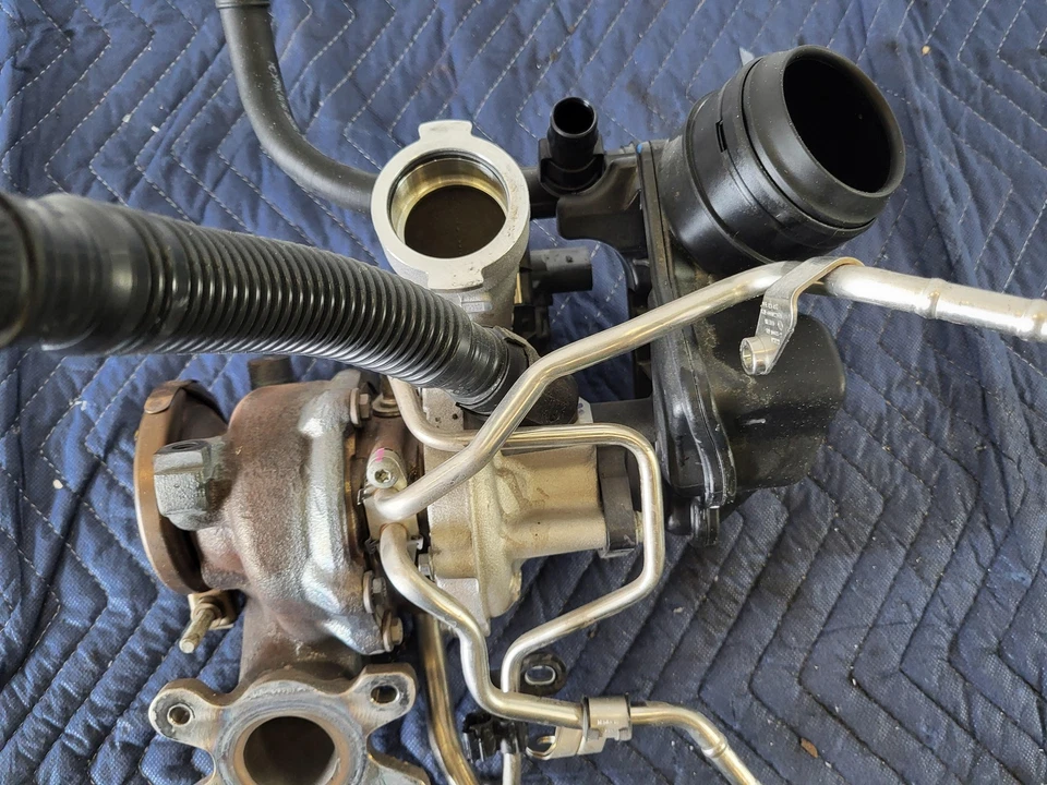 Turbocompresor Turbo Cargador Usado OEM 2024 VOLKSWAGEN JETTA 05E129654S Foto 3 de 4