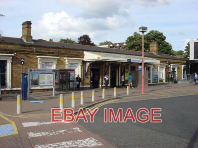 PHOTO  BECKENHAM JUNCTION STATION ENTRANCE  2008