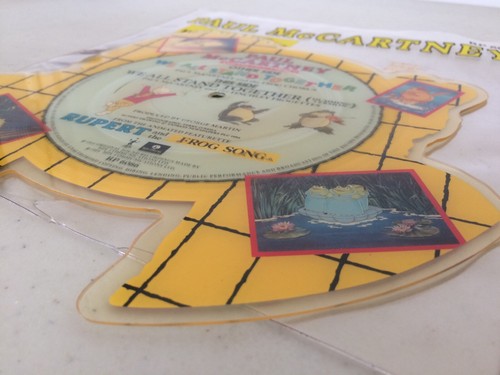 Paul McCartney & Frog Chorus We All Stand Together 1984 Shaped Picture Disc VG+ - Picture 4 of 9