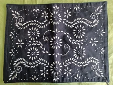 2 Crate & Barrel Seville black & white  placemats 14 1/2" x 19" vtg