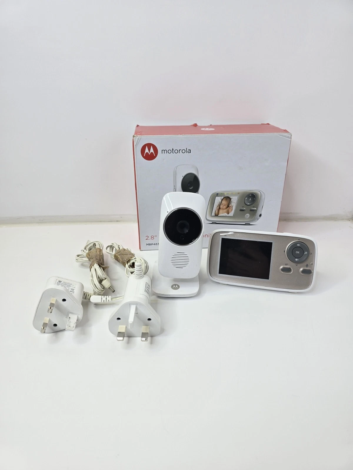 Motorola MBP483 Digital Zoom 2.8" Video Baby Monitor