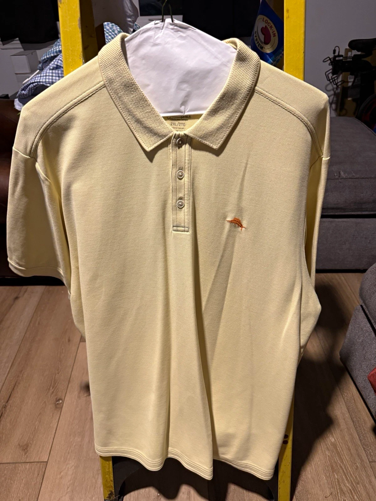 Tommy Bahama Men’s Polo Shirt 2XL Beige Knit Embroidered Marlin Logo Button image 1