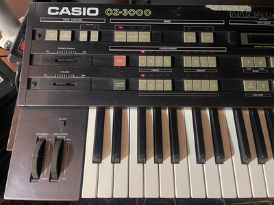 Casio CZ-3000 Synthesizer Vintage