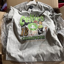 Boston Celtics Men  s Short Sleeve T-shirt 18 Time Champions Medium
