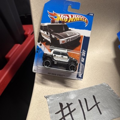 Hot Wheels Hummer H2 SUT HW Main Street 1/10 161/244 Black & White 
