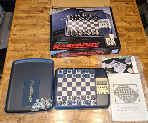 Saitek Kasparov Olympiad Chess Computer 1991 Complete in Original Box! Tested!