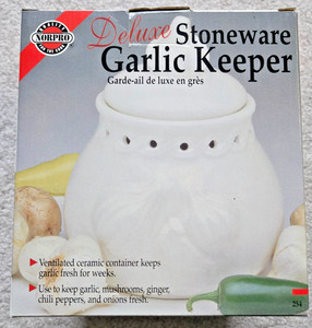 Norpro Embossed Stoneware Garlic Keeper White New In Box Gorgeous!!! Make Offer!