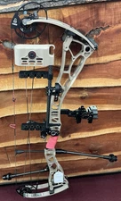 Bowtech Proven 34 Set Up Ready to Shoot Right Hand 70lbs D/W 25-30" D/L