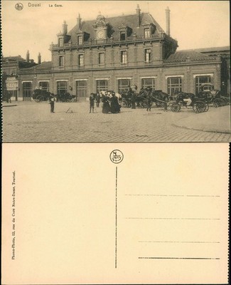 Douai Dowaai Bahnhof La Gare, Pferde-Fuhrwerke am Bahnhofsplatz 1910
