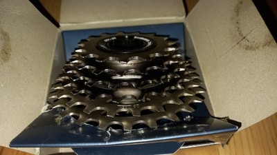 NOS SHIMANO DURA ACE 6-fach Schraubkranz Zahnkranz Ritzelpaket MF-7400 15-25 Z