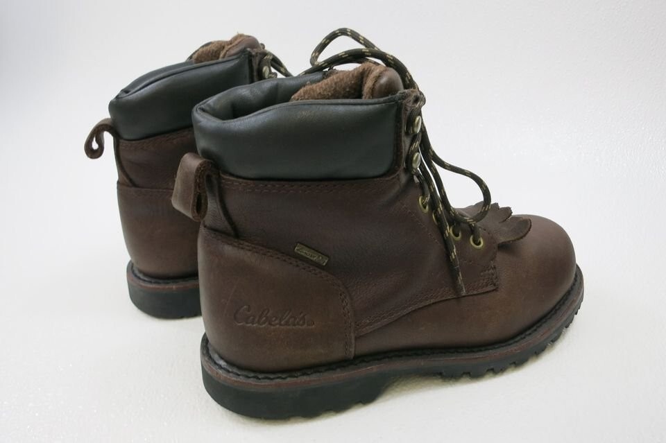 Cabela display picture 2