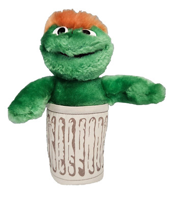 Applause Oscar Grouch Plush Garbage Can Stuffed Animal Toy Sesame Street 9'' 1995