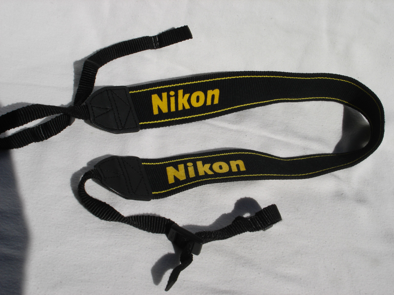 Genuine NIKON CAMERA NECK STRAP ANDC1 Black / Yellow for DSLR / SLR eBay