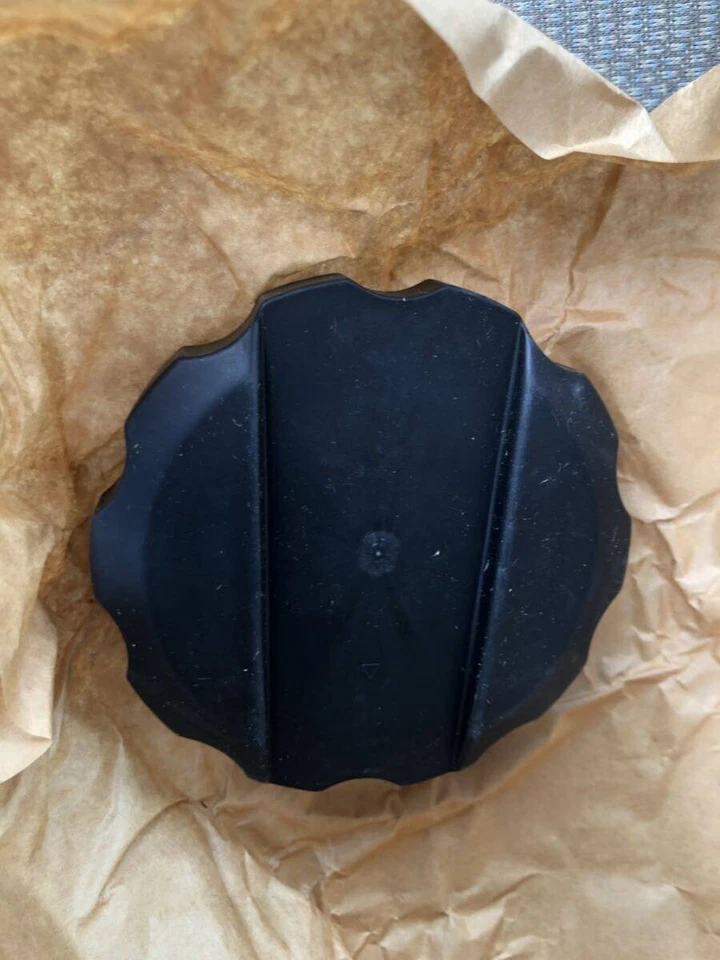 Tapa de tanque HONDA CB1100F genuina 17620-422-023 NOS Foto 3 de 4