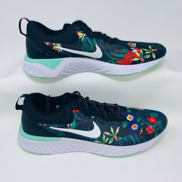 nike odyssey react black white