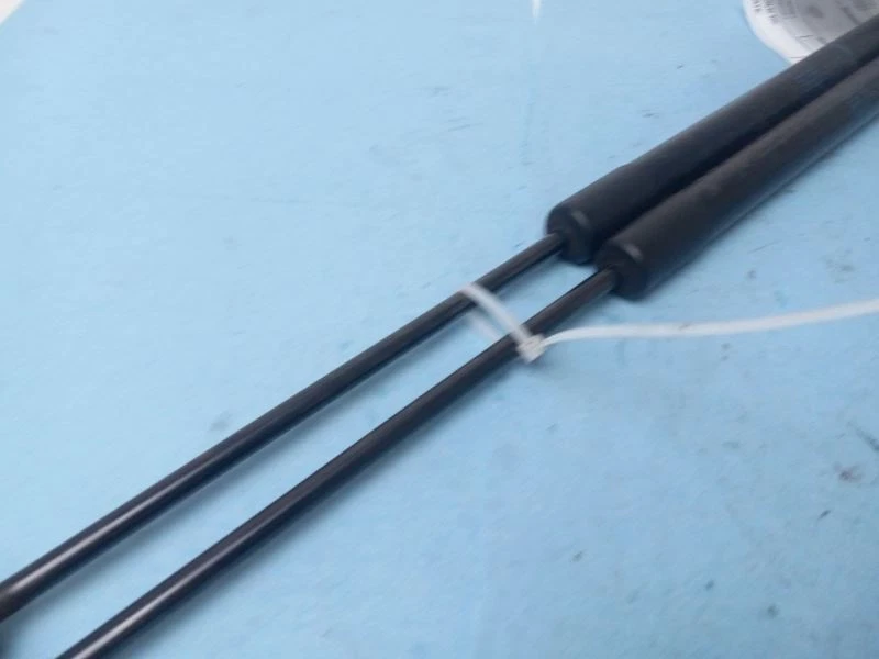 PUNTAL PUERTA TRASERA PARA AUDI Q7 2007-2009 Foto 3 de 4