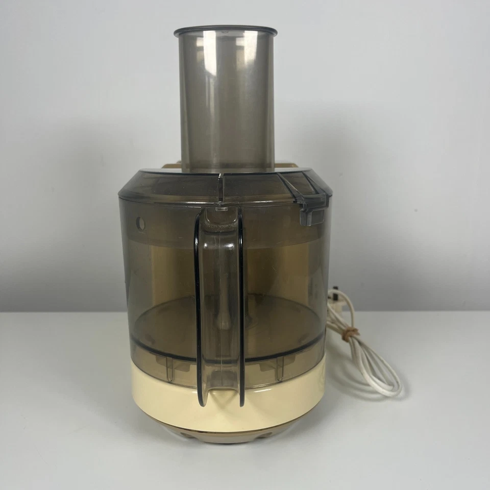 Kenwood Gourmet Food Processor A532 with Slicing Discs & Beaters Attachments - Image 4 of 4