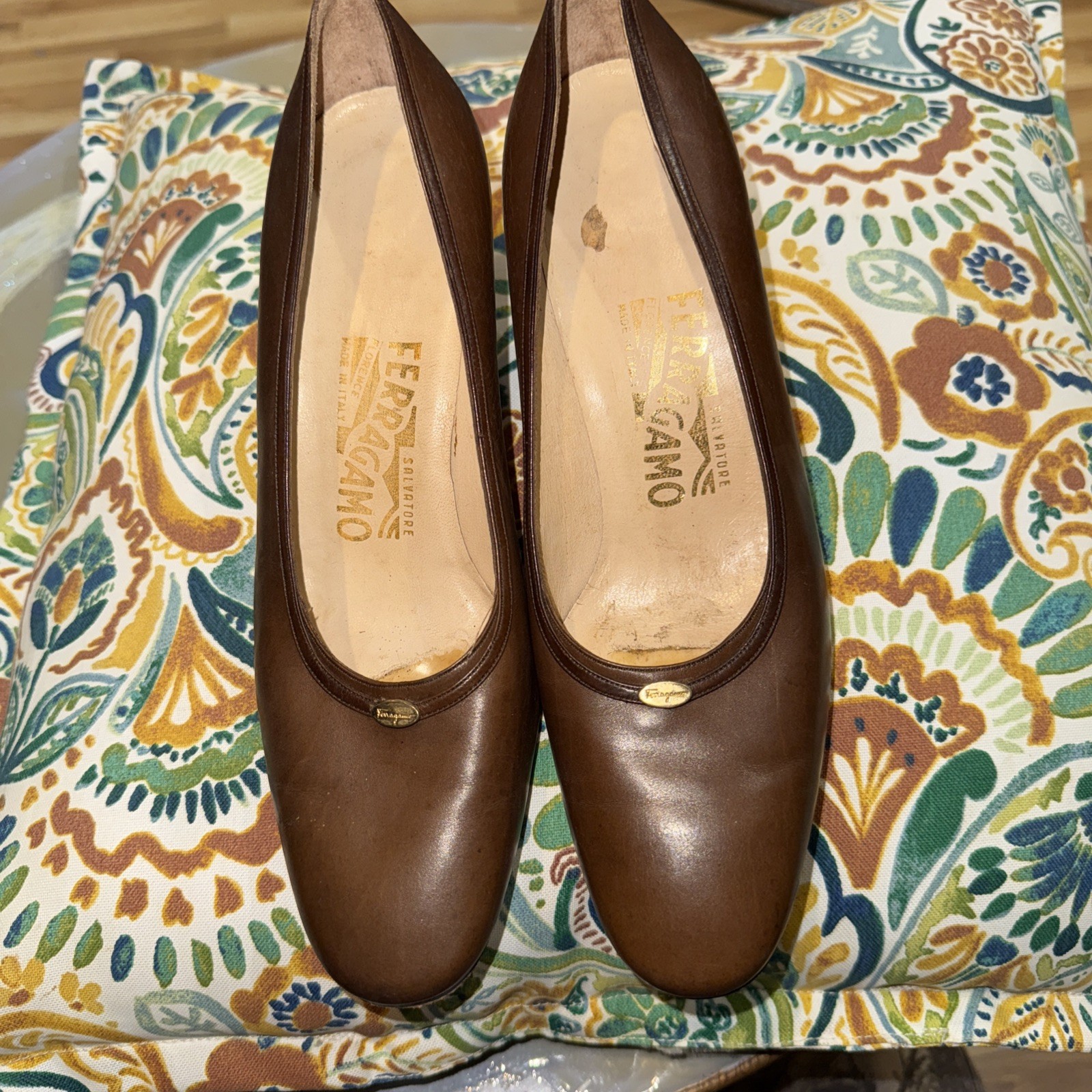 Vintage Ladies Salvatore Ferragamo Italy Brown Leather Heels Size 8B