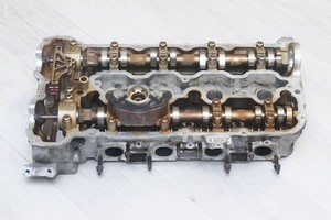 BMW E70 E71 F01 F07 F10 F12 550i 650i 750i N63 Zylinderkopf Nockenwellen rechts