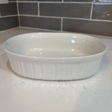 CorningWare French White 1.5 Qt Oval Stoneware Baking Dish Casserole Pan 1.4L