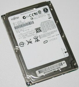 FUJITSU MHV2100BH Festplatte SATA 2.5 Zoll 100GB, PCB CA26338-B74104BA