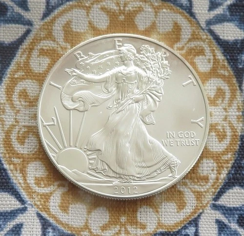 2012 - AMERICAN EAGLE - One Dollar - .999 1oz Fine Silver