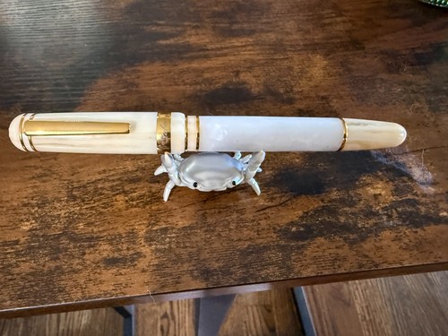 Laban 325 Fountain Pen in Snow - 1.5 Stub