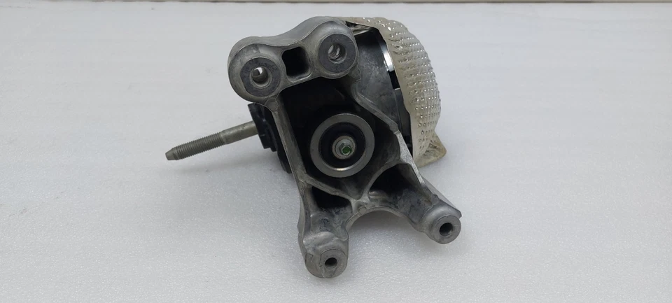 2020-2023 Lincoln Aviator 3.0L Left Side Engine Mount Insulator Motor L1MZ6038J - Image 2 of 4