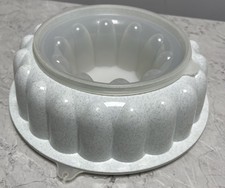 Vintage Tupperware Jel-Ring Mold   Classic Je...